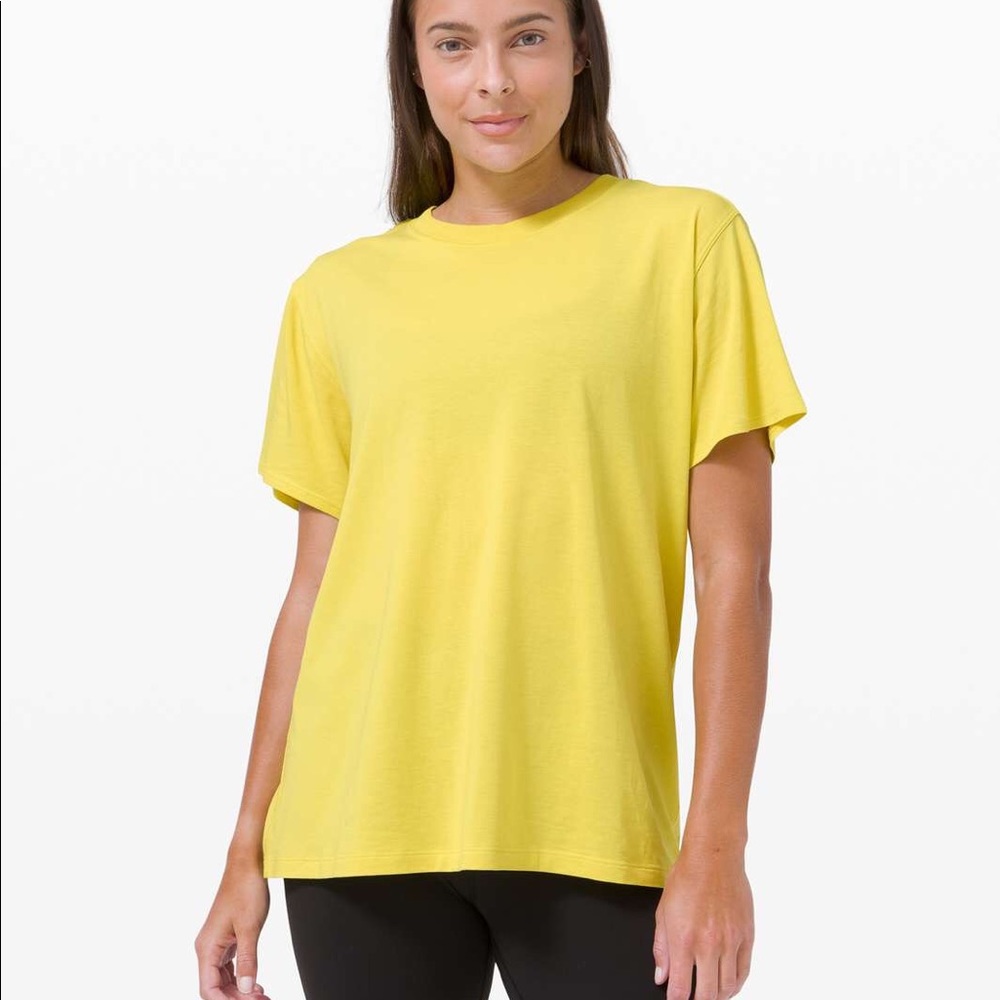 Lululemon All Yours Boyfriend Tee Size 8 NWT